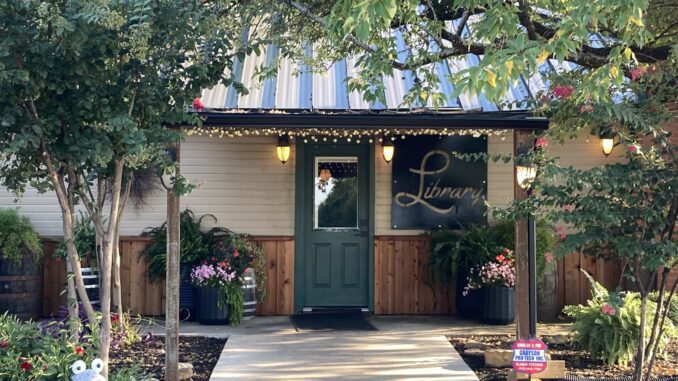 Library Grill Knollwood near Sherman