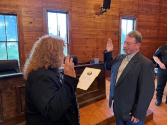 Howe Swears In New Fire Chief Gary Estep
